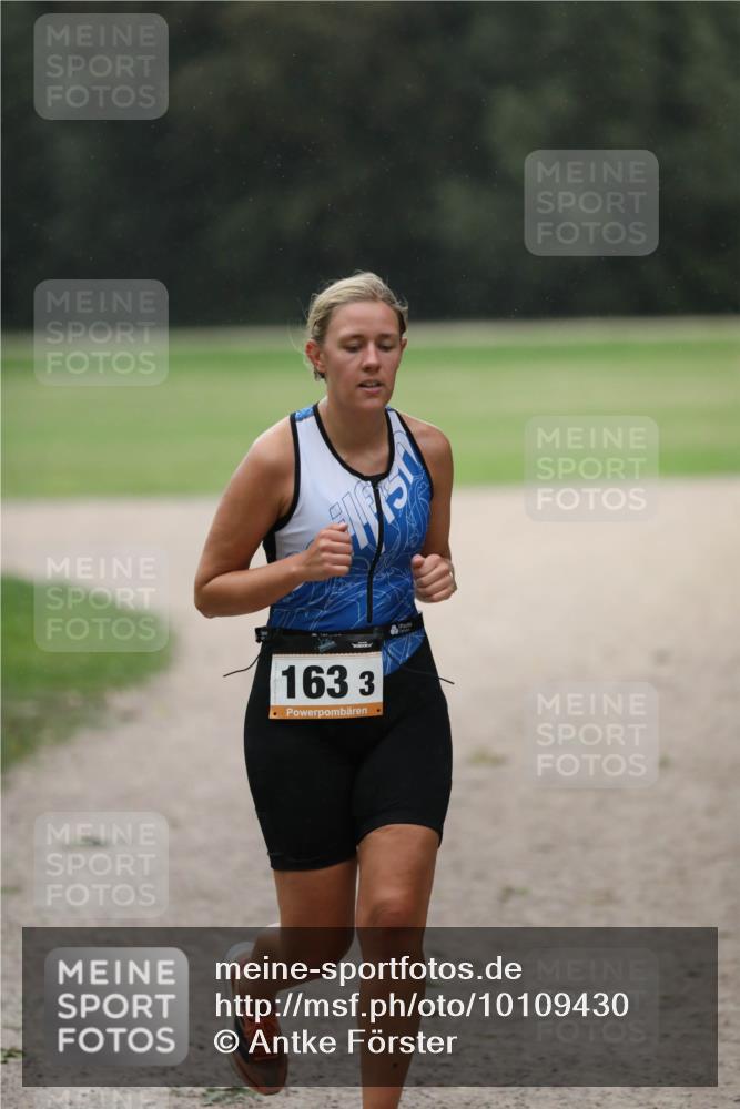 30.08.2026 - Elbe Triathlon Hamburg Antke Förster http://msf.ph/oto/10109430 30.08.2026 15:38:57 Laufen 163, 3 meine-sportfotos.de