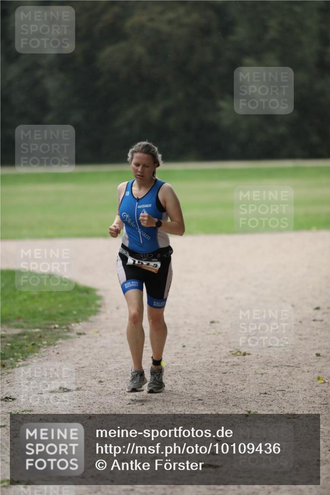 30.08.2026 - Elbe Triathlon Hamburg Antke Förster http://msf.ph/oto/10109436 30.08.2026 15:39:26 Laufen 15533 meine-sportfotos.de