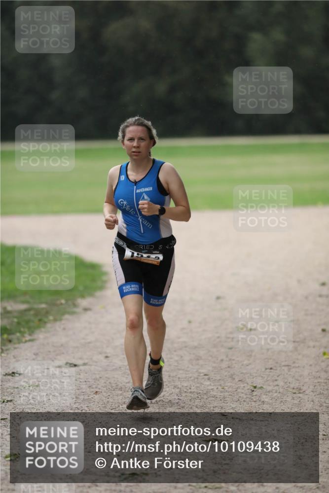 30.08.2026 - Elbe Triathlon Hamburg Antke Förster http://msf.ph/oto/10109438 30.08.2026 15:39:26 Laufen 1539 meine-sportfotos.de