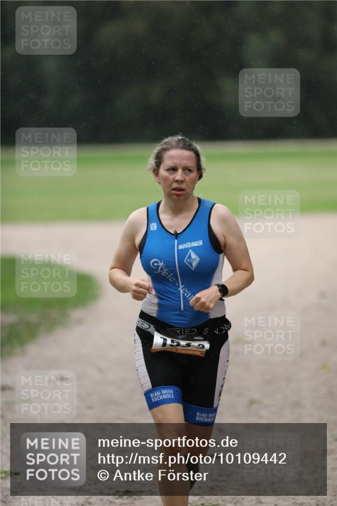 30.08.2026 - Elbe Triathlon Hamburg Antke Förster http://msf.ph/oto/10109442 30.08.2026 15:39:28 Laufen 153 meine-sportfotos.de