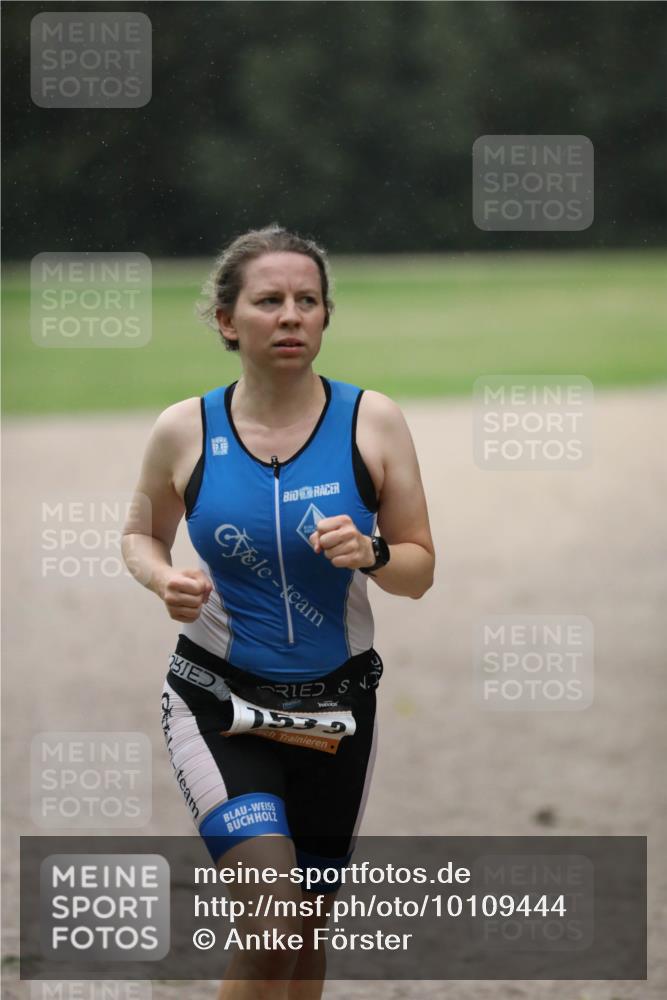 30.08.2026 - Elbe Triathlon Hamburg Antke Förster http://msf.ph/oto/10109444 30.08.2026 15:39:28 Laufen  meine-sportfotos.de