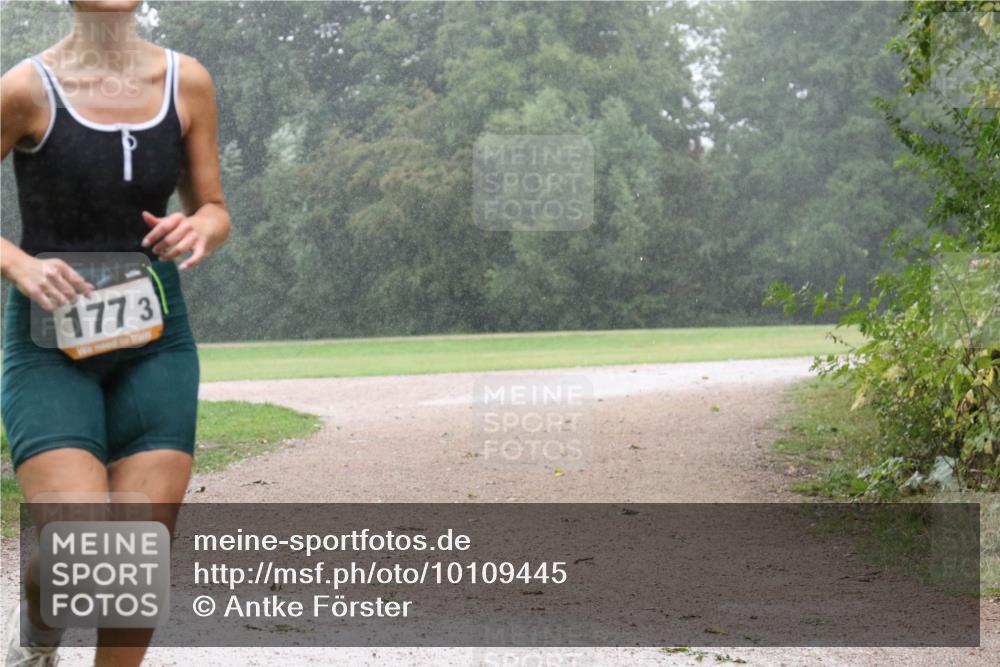 30.08.2026 - Elbe Triathlon Hamburg Antke Förster http://msf.ph/oto/10109445 30.08.2026 16:01:42 Laufen 1773 meine-sportfotos.de