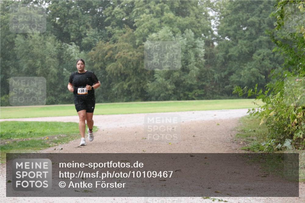 30.08.2026 - Elbe Triathlon Hamburg Antke Förster http://msf.ph/oto/10109467 30.08.2026 16:06:12 Laufen 138, 3 meine-sportfotos.de