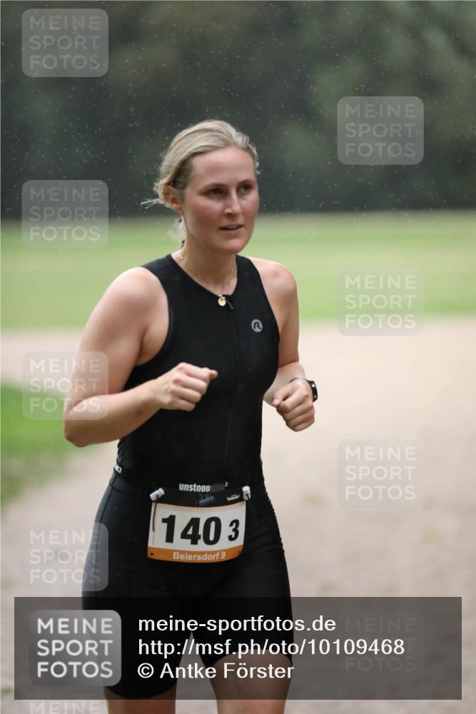30.08.2026 - Elbe Triathlon Hamburg Antke Förster http://msf.ph/oto/10109468 30.08.2026 15:39:51 Laufen 1403, 9 meine-sportfotos.de