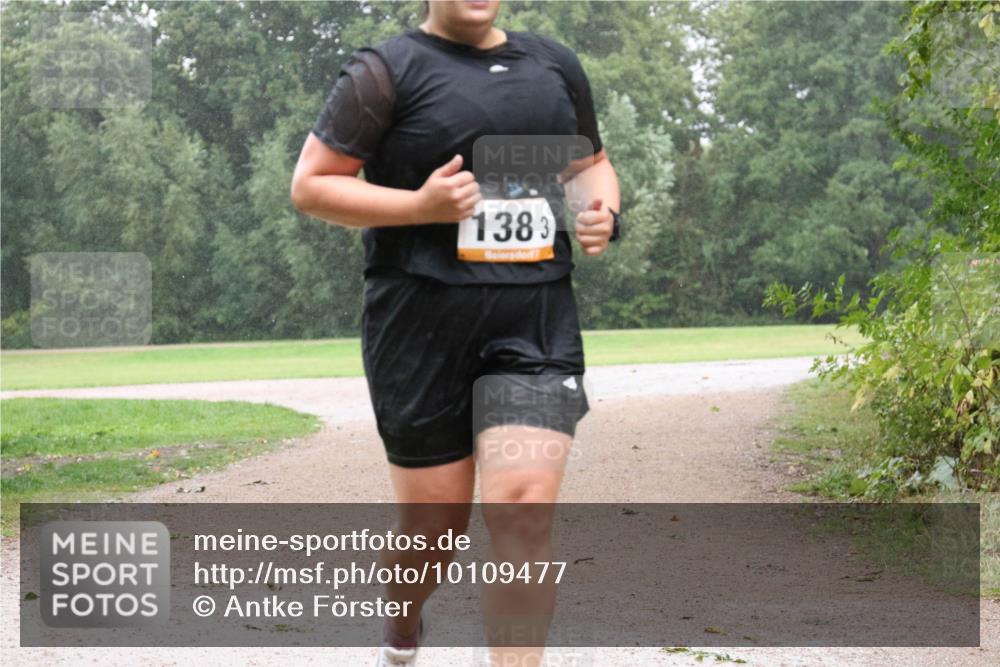 30.08.2026 - Elbe Triathlon Hamburg Antke Förster http://msf.ph/oto/10109477 30.08.2026 16:06:18 Laufen 1383 meine-sportfotos.de