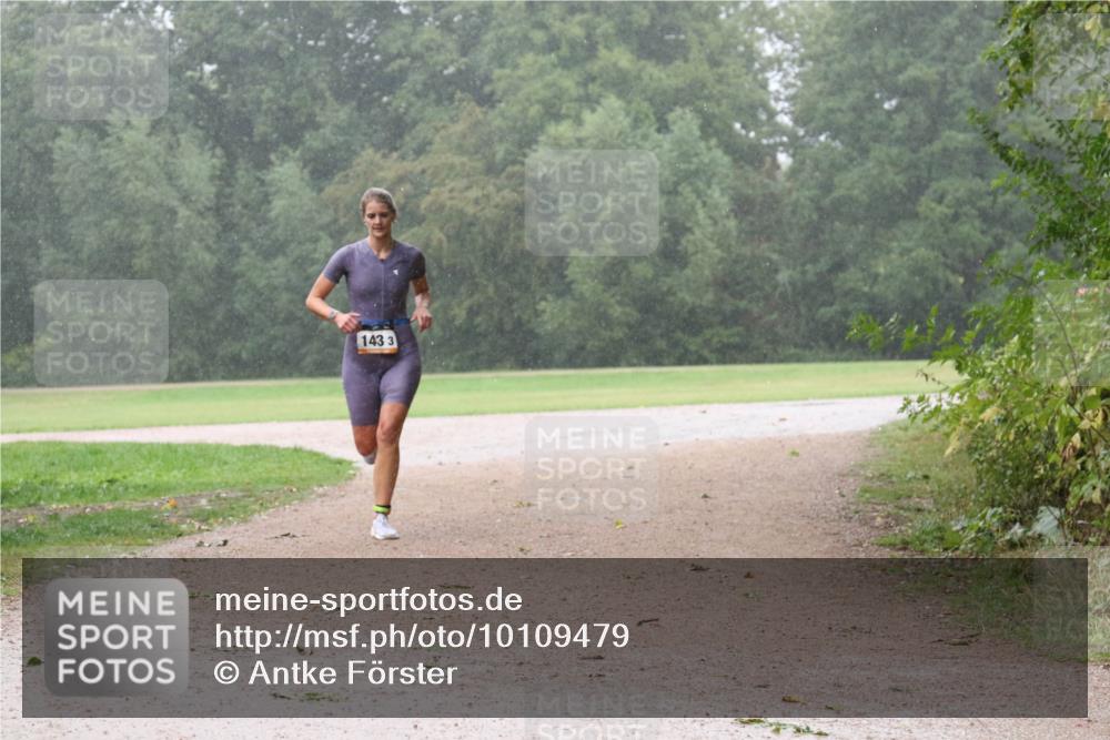 30.08.2026 - Elbe Triathlon Hamburg Antke Förster http://msf.ph/oto/10109479 30.08.2026 16:07:07 Laufen 143, 3 meine-sportfotos.de