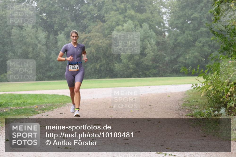 30.08.2026 - Elbe Triathlon Hamburg Antke Förster http://msf.ph/oto/10109481 30.08.2026 16:07:07 Laufen 143, 3 meine-sportfotos.de