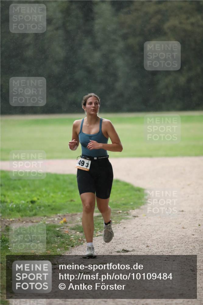 30.08.2026 - Elbe Triathlon Hamburg Antke Förster http://msf.ph/oto/10109484 30.08.2026 15:40:43 Laufen 49, 3 meine-sportfotos.de