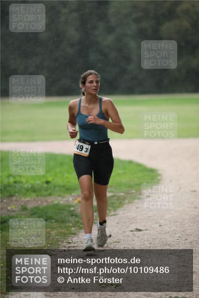 30.08.2026 - Elbe Triathlon Hamburg Antke Förster http://msf.ph/oto/10109486 30.08.2026 15:40:43 Laufen 149, 3 meine-sportfotos.de