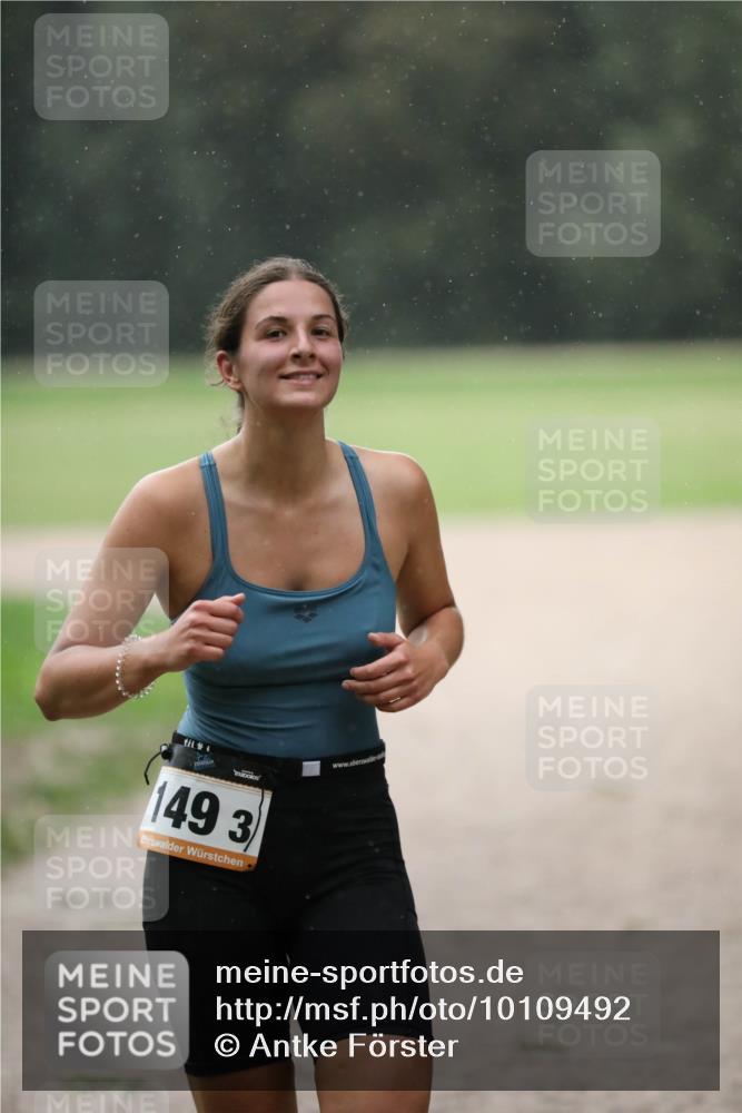 30.08.2026 - Elbe Triathlon Hamburg Antke Förster http://msf.ph/oto/10109492 30.08.2026 15:40:46 Laufen 149, 3 meine-sportfotos.de