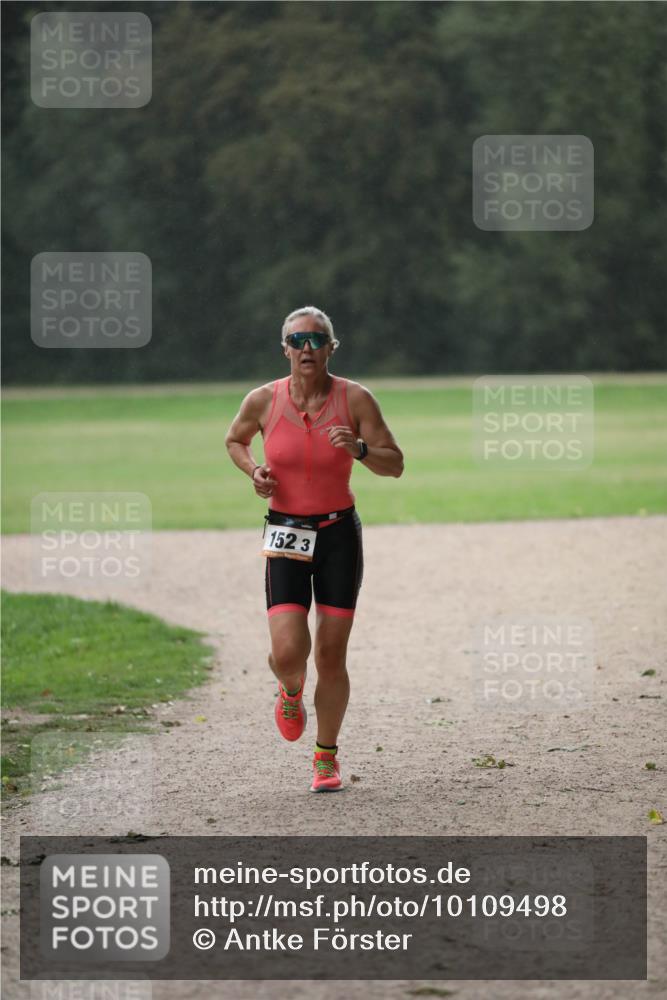 30.08.2026 - Elbe Triathlon Hamburg Antke Förster http://msf.ph/oto/10109498 30.08.2026 15:41:23 Laufen 152, 3 meine-sportfotos.de