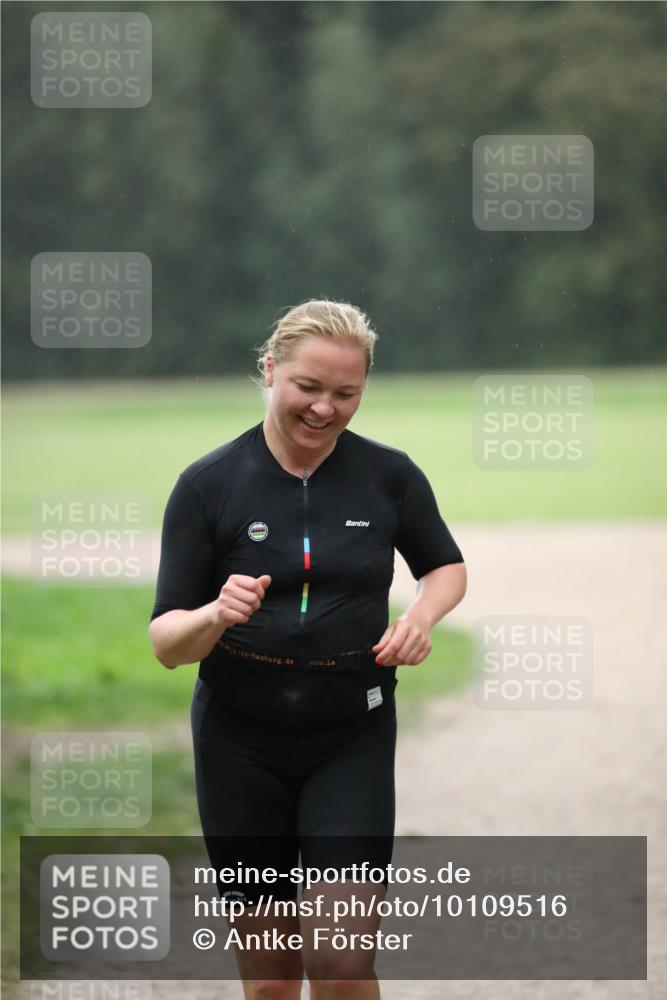 30.08.2026 - Elbe Triathlon Hamburg Antke Förster http://msf.ph/oto/10109516 30.08.2026 15:41:49 Laufen  meine-sportfotos.de