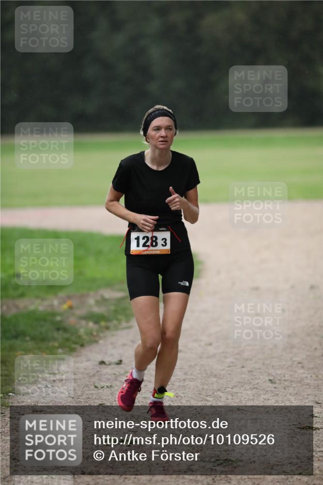 30.08.2026 - Elbe Triathlon Hamburg Antke Förster http://msf.ph/oto/10109526 30.08.2026 15:42:08 Laufen 1283 meine-sportfotos.de