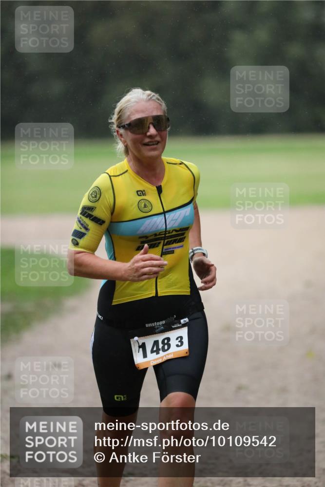 30.08.2026 - Elbe Triathlon Hamburg Antke Förster http://msf.ph/oto/10109542 30.08.2026 15:43:00 Laufen 148, 3 meine-sportfotos.de
