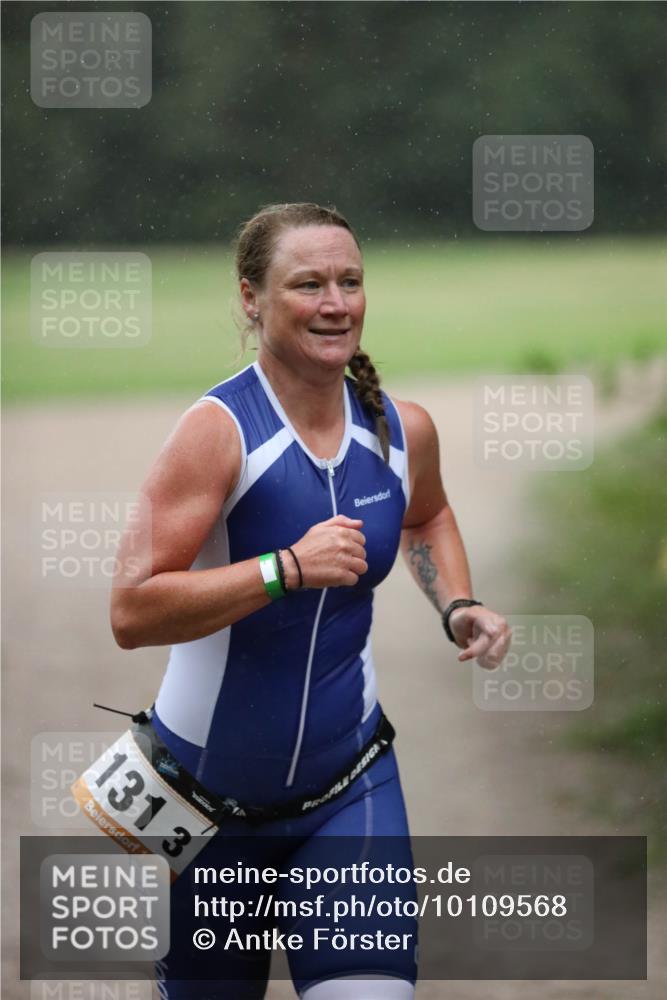 30.08.2026 - Elbe Triathlon Hamburg Antke Förster http://msf.ph/oto/10109568 30.08.2026 15:43:45 Laufen 1, 131, 3 meine-sportfotos.de