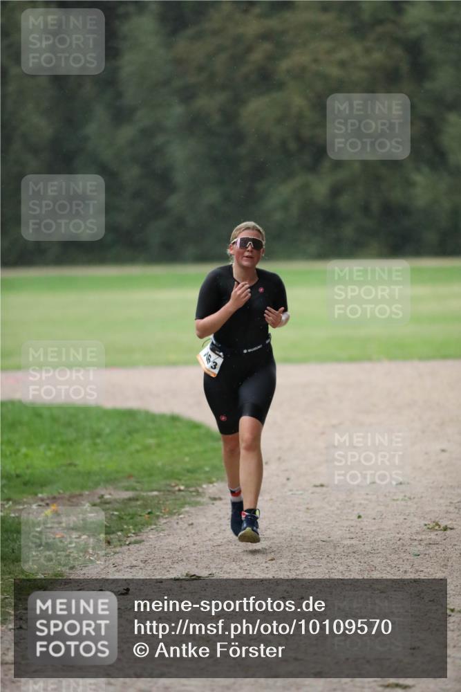 30.08.2026 - Elbe Triathlon Hamburg Antke Förster http://msf.ph/oto/10109570 30.08.2026 15:43:59 Laufen 163 meine-sportfotos.de