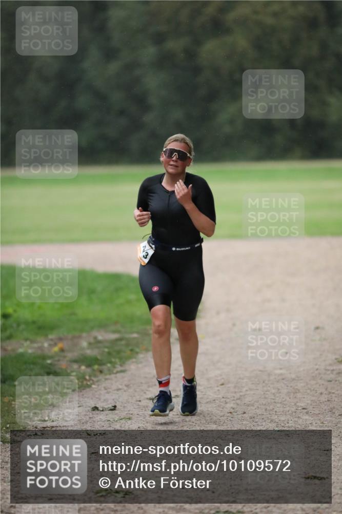 30.08.2026 - Elbe Triathlon Hamburg Antke Förster http://msf.ph/oto/10109572 30.08.2026 15:44:00 Laufen  meine-sportfotos.de