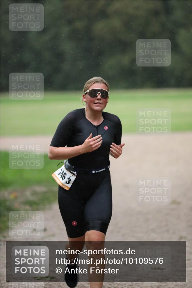 30.08.2026 - Elbe Triathlon Hamburg Antke Förster http://msf.ph/oto/10109576 30.08.2026 15:44:01 Laufen 46, 3 meine-sportfotos.de