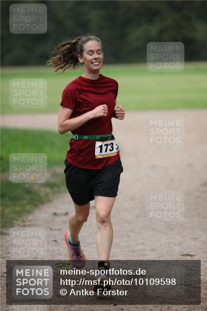 30.08.2026 - Elbe Triathlon Hamburg Antke Förster http://msf.ph/oto/10109598 30.08.2026 15:44:59 Laufen 173 meine-sportfotos.de