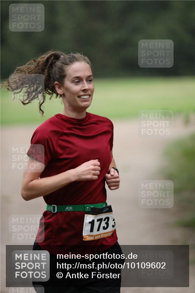 30.08.2026 - Elbe Triathlon Hamburg Antke Förster http://msf.ph/oto/10109602 30.08.2026 15:45:01 Laufen 1733 meine-sportfotos.de