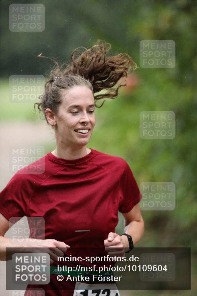 30.08.2026 - Elbe Triathlon Hamburg Antke Förster http://msf.ph/oto/10109604 30.08.2026 15:45:01 Laufen  meine-sportfotos.de