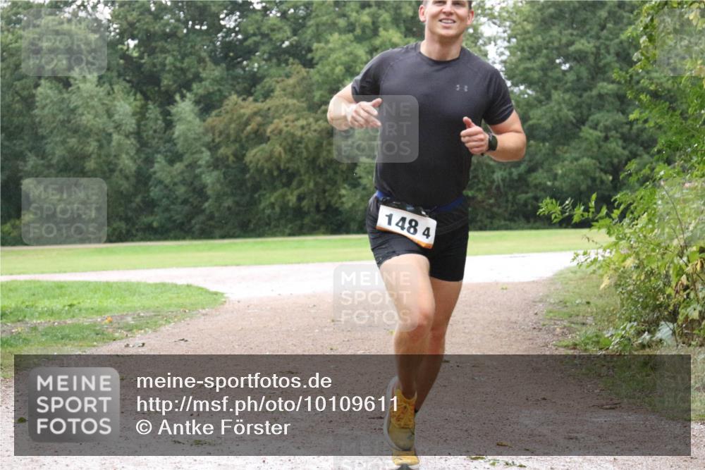 30.08.2026 - Elbe Triathlon Hamburg Antke Förster http://msf.ph/oto/10109611 30.08.2026 16:17:38 Laufen 1484 meine-sportfotos.de