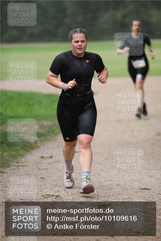 30.08.2026 - Elbe Triathlon Hamburg Antke Förster http://msf.ph/oto/10109616 30.08.2026 15:46:22 Laufen  meine-sportfotos.de