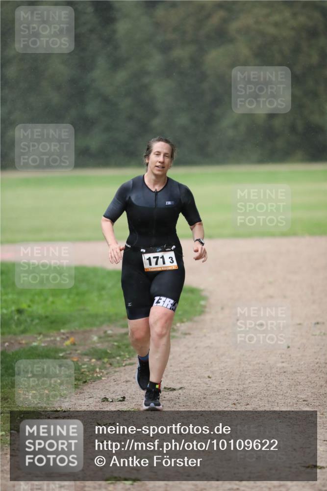 30.08.2026 - Elbe Triathlon Hamburg Antke Förster http://msf.ph/oto/10109622 30.08.2026 15:46:24 Laufen 738, 171, 3, 3, 13 meine-sportfotos.de