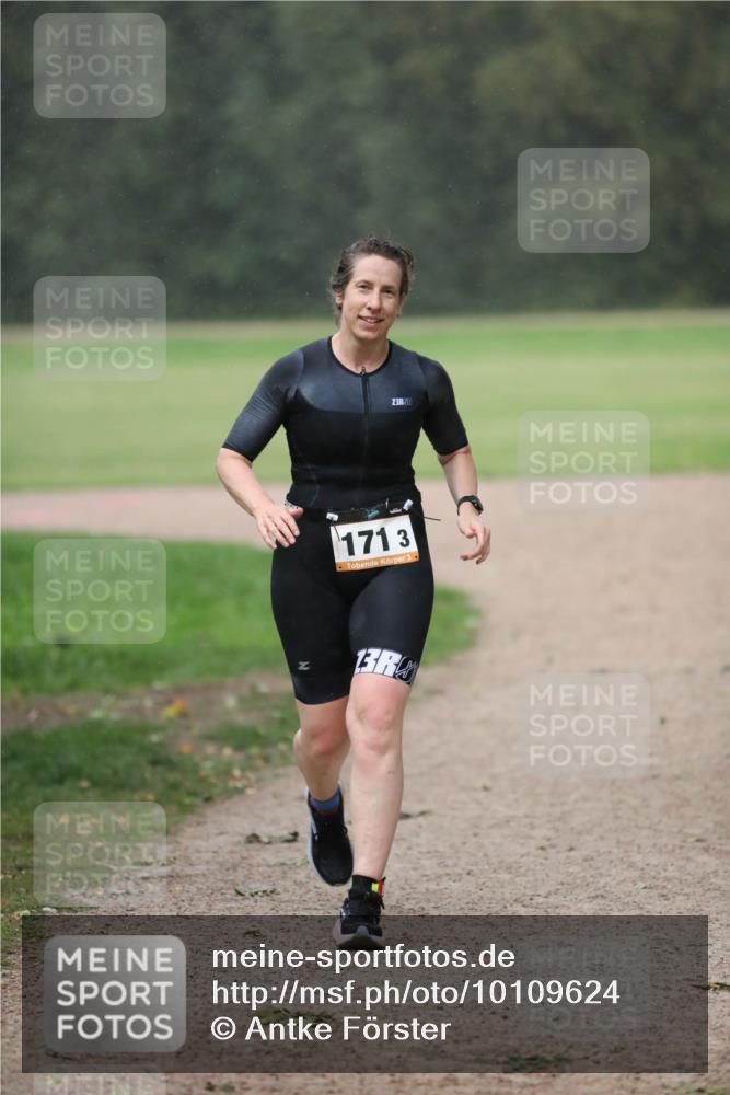 30.08.2026 - Elbe Triathlon Hamburg Antke Förster http://msf.ph/oto/10109624 30.08.2026 15:46:24 Laufen 3, 50, 1713, 3, 13 meine-sportfotos.de