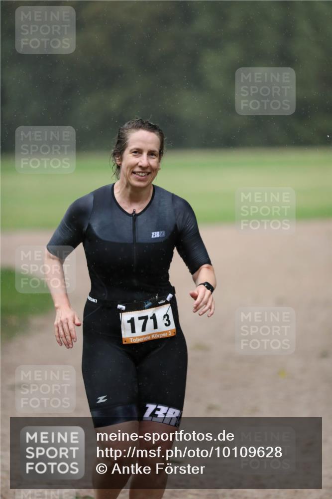 30.08.2026 - Elbe Triathlon Hamburg Antke Förster http://msf.ph/oto/10109628 30.08.2026 15:46:26 Laufen 3, 1713, 3, 3 meine-sportfotos.de