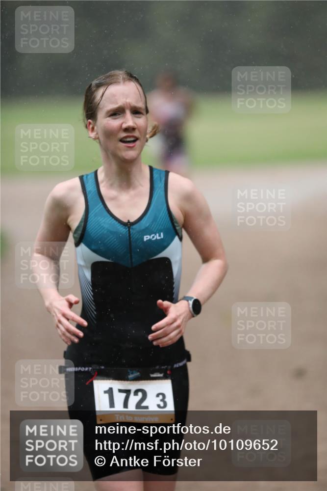 30.08.2026 - Elbe Triathlon Hamburg Antke Förster http://msf.ph/oto/10109652 30.08.2026 15:47:55 Laufen 1723 meine-sportfotos.de
