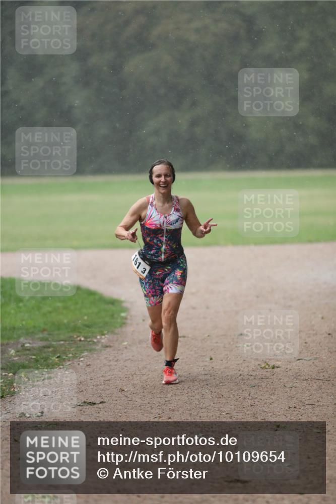 30.08.2026 - Elbe Triathlon Hamburg Antke Förster http://msf.ph/oto/10109654 30.08.2026 15:47:57 Laufen 161, 3 meine-sportfotos.de