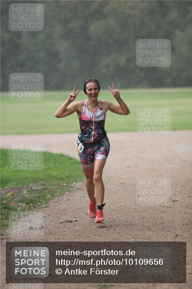 30.08.2026 - Elbe Triathlon Hamburg Antke Förster http://msf.ph/oto/10109656 30.08.2026 15:47:58 Laufen 61, 3 meine-sportfotos.de