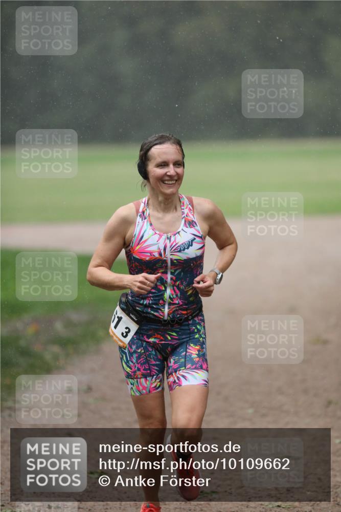 30.08.2026 - Elbe Triathlon Hamburg Antke Förster http://msf.ph/oto/10109662 30.08.2026 15:48:00 Laufen 13 meine-sportfotos.de