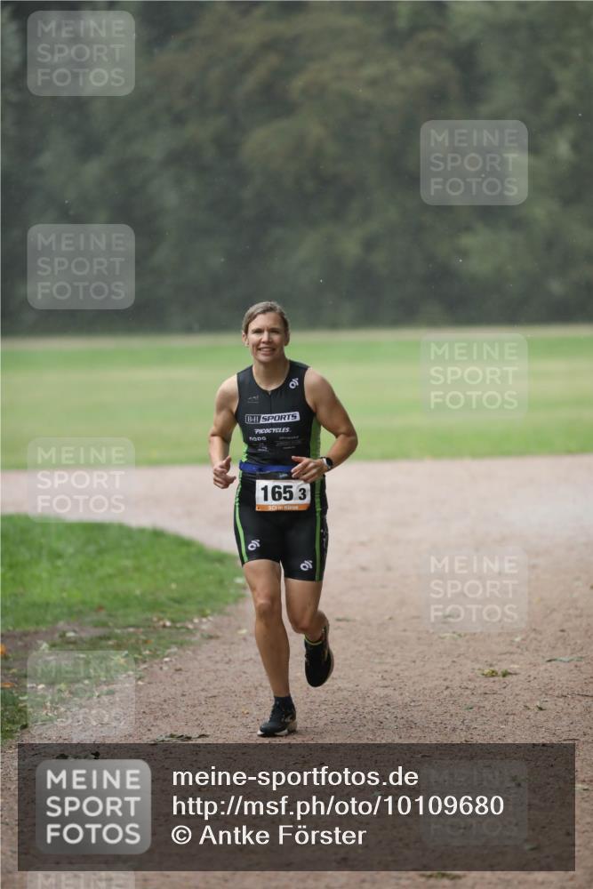 30.08.2026 - Elbe Triathlon Hamburg Antke Förster http://msf.ph/oto/10109680 30.08.2026 15:48:44 Laufen 165, 3 meine-sportfotos.de