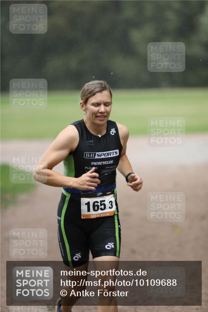 30.08.2026 - Elbe Triathlon Hamburg Antke Förster http://msf.ph/oto/10109688 30.08.2026 15:48:47 Laufen 1653, 16 meine-sportfotos.de