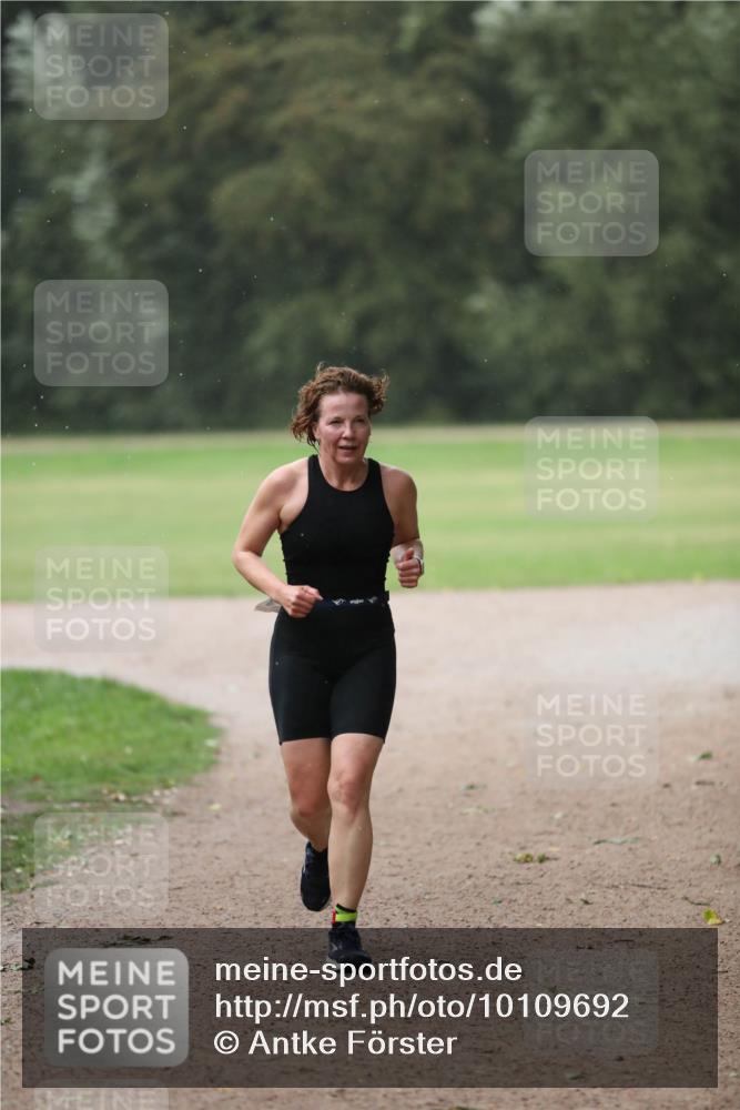 30.08.2026 - Elbe Triathlon Hamburg Antke Förster http://msf.ph/oto/10109692 30.08.2026 15:49:07 Laufen  meine-sportfotos.de