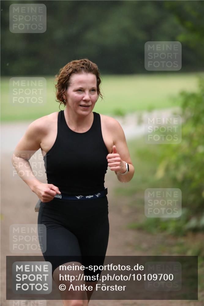 30.08.2026 - Elbe Triathlon Hamburg Antke Förster http://msf.ph/oto/10109700 30.08.2026 15:49:09 Laufen  meine-sportfotos.de