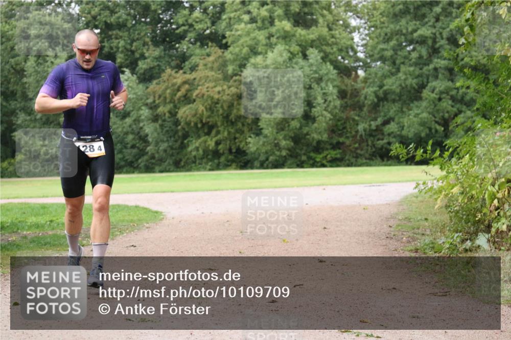 30.08.2026 - Elbe Triathlon Hamburg Antke Förster http://msf.ph/oto/10109709 30.08.2026 16:22:46 Laufen 28, 4 meine-sportfotos.de
