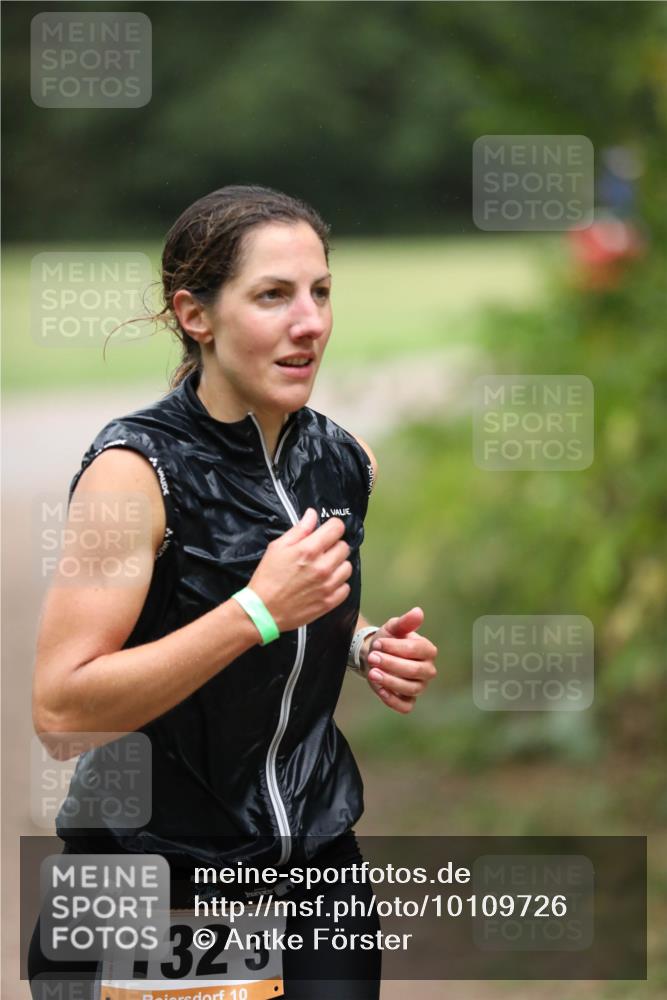 30.08.2026 - Elbe Triathlon Hamburg Antke Förster http://msf.ph/oto/10109726 30.08.2026 15:50:57 Laufen 132, 3, 10 meine-sportfotos.de
