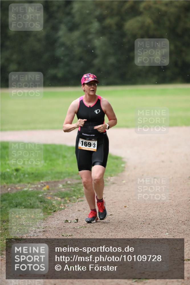 30.08.2026 - Elbe Triathlon Hamburg Antke Förster http://msf.ph/oto/10109728 30.08.2026 15:51:43 Laufen 169, 3 meine-sportfotos.de