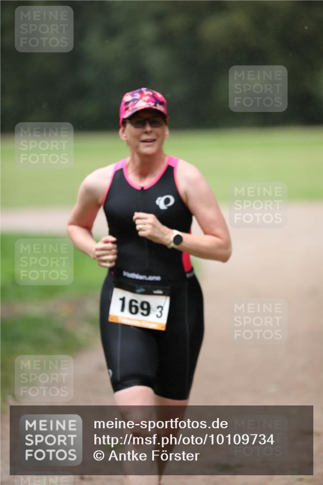 30.08.2026 - Elbe Triathlon Hamburg Antke Förster http://msf.ph/oto/10109734 30.08.2026 15:51:45 Laufen 1693 meine-sportfotos.de