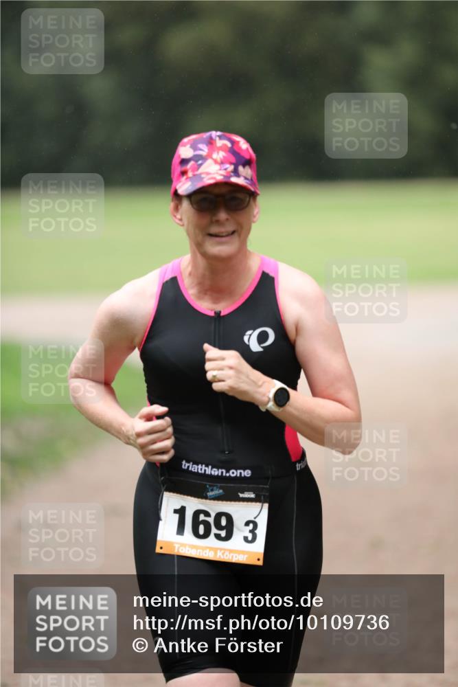 30.08.2026 - Elbe Triathlon Hamburg Antke Förster http://msf.ph/oto/10109736 30.08.2026 15:51:46 Laufen 169, 3 meine-sportfotos.de