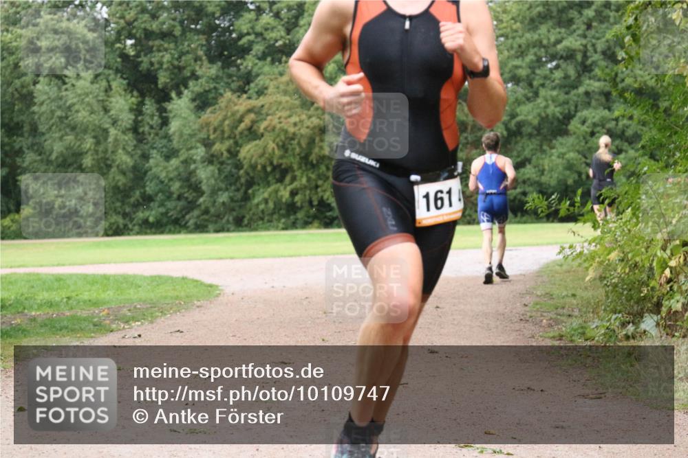 30.08.2026 - Elbe Triathlon Hamburg Antke Förster http://msf.ph/oto/10109747 30.08.2026 16:23:39 Laufen 161 meine-sportfotos.de