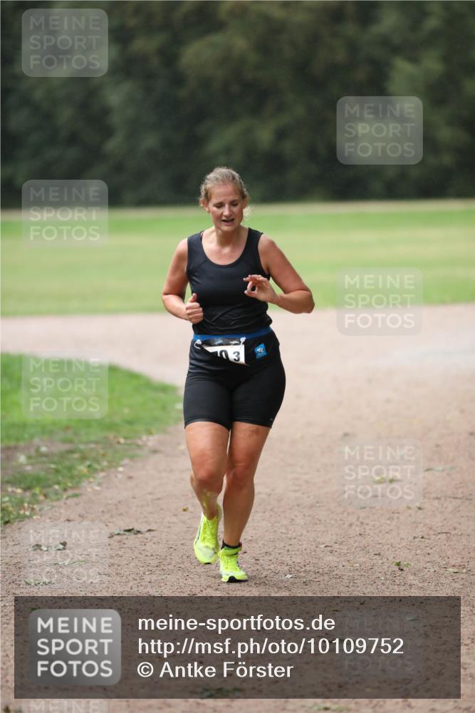 30.08.2026 - Elbe Triathlon Hamburg Antke Förster http://msf.ph/oto/10109752 30.08.2026 15:53:20 Laufen 03 meine-sportfotos.de