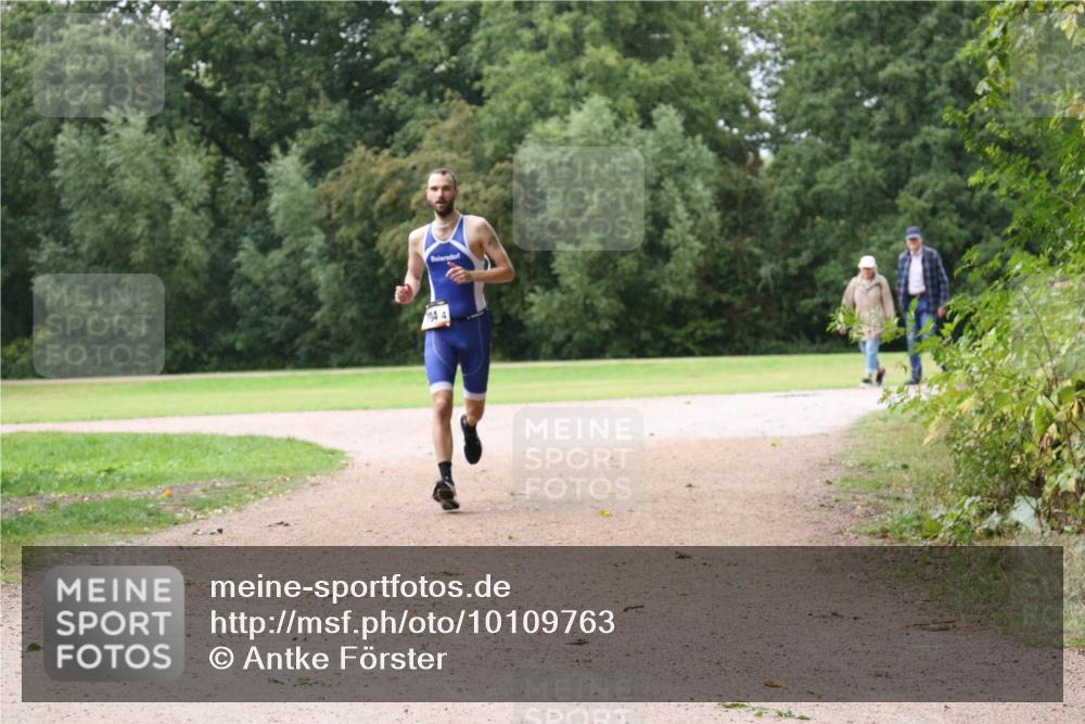 30.08.2026 - Elbe Triathlon Hamburg Antke Förster http://msf.ph/oto/10109763 30.08.2026 16:25:35 Laufen 44 meine-sportfotos.de