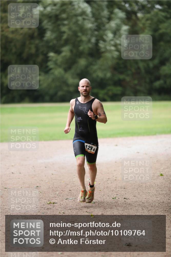 30.08.2026 - Elbe Triathlon Hamburg Antke Förster http://msf.ph/oto/10109764 30.08.2026 15:54:23 Laufen 1294 meine-sportfotos.de