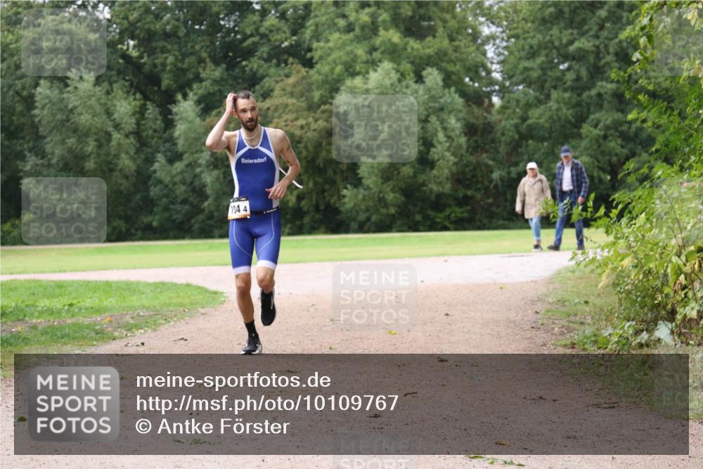 30.08.2026 - Elbe Triathlon Hamburg Antke Förster http://msf.ph/oto/10109767 30.08.2026 16:25:35 Laufen 34, 4 meine-sportfotos.de