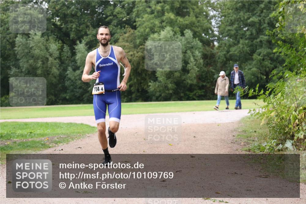 30.08.2026 - Elbe Triathlon Hamburg Antke Förster http://msf.ph/oto/10109769 30.08.2026 16:25:36 Laufen 134, 4 meine-sportfotos.de
