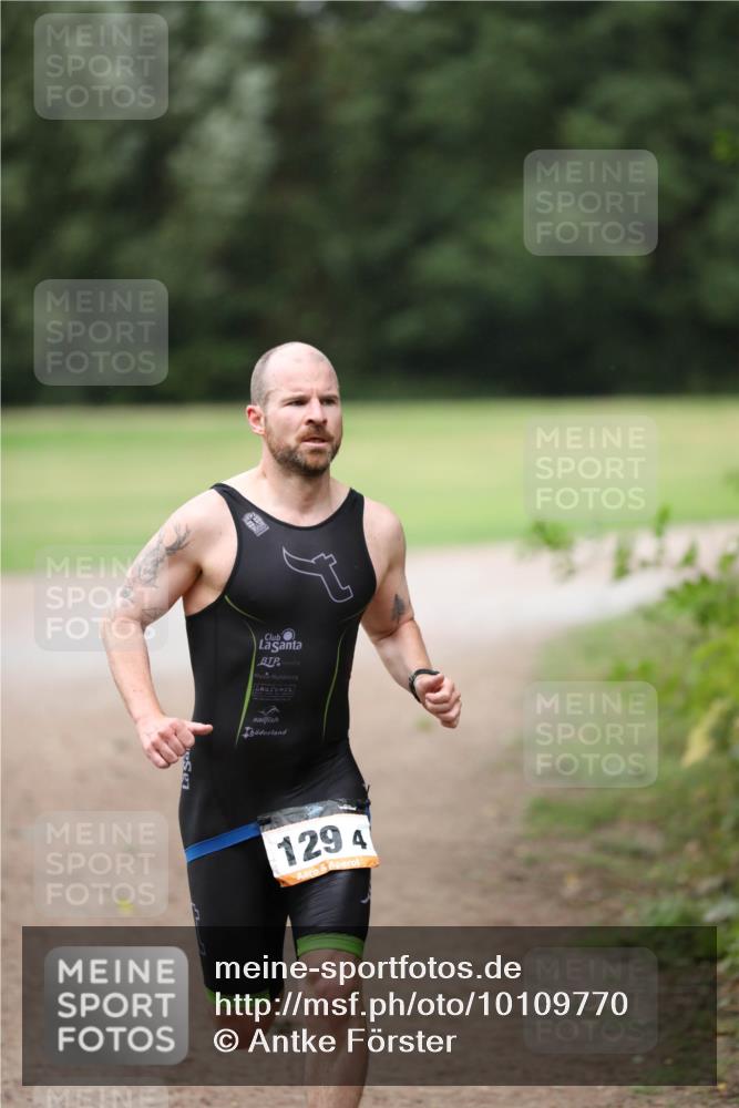 30.08.2026 - Elbe Triathlon Hamburg Antke Förster http://msf.ph/oto/10109770 30.08.2026 15:54:24 Laufen 1294 meine-sportfotos.de